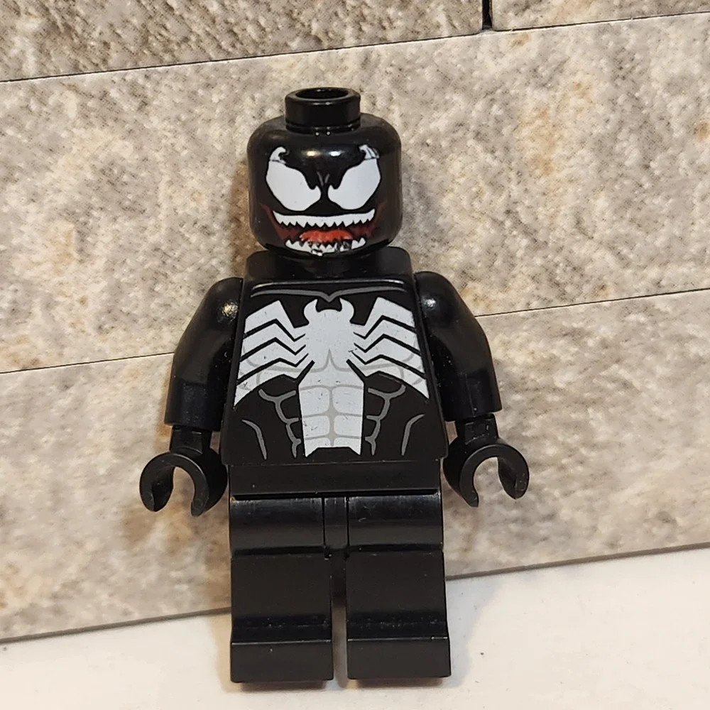 LEGO Marvel Super Heroes Venom Minifigure Black Spider-Man Villain sh055